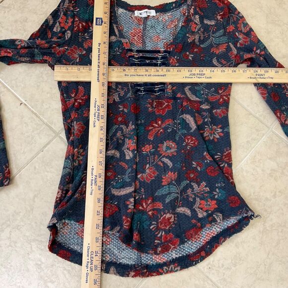 William Rast Blouse top Women's size L Lace-Up Henley Boho LS distressed raw hem - Picture 8 of 13